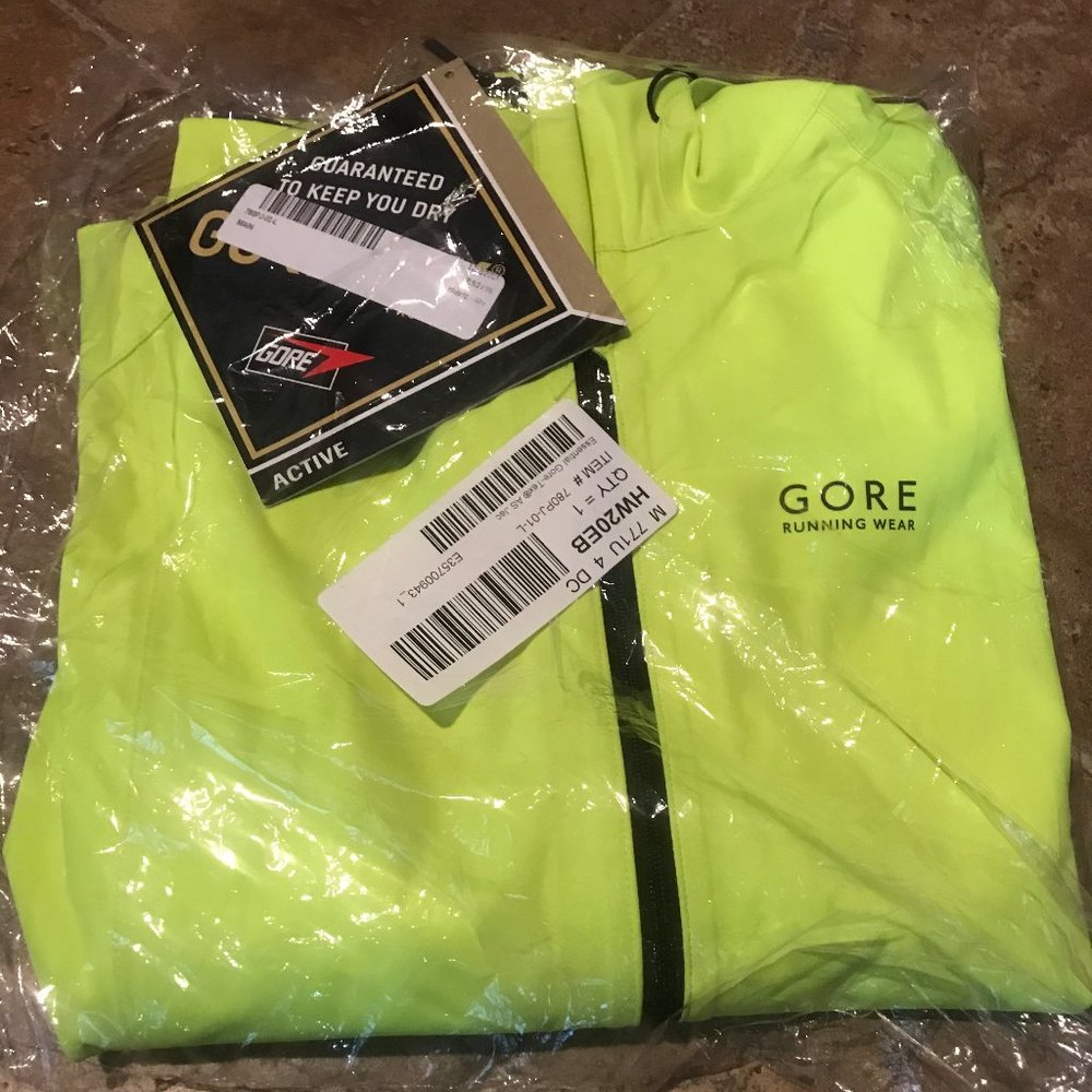 Women's Large Goretex active shell high visibility